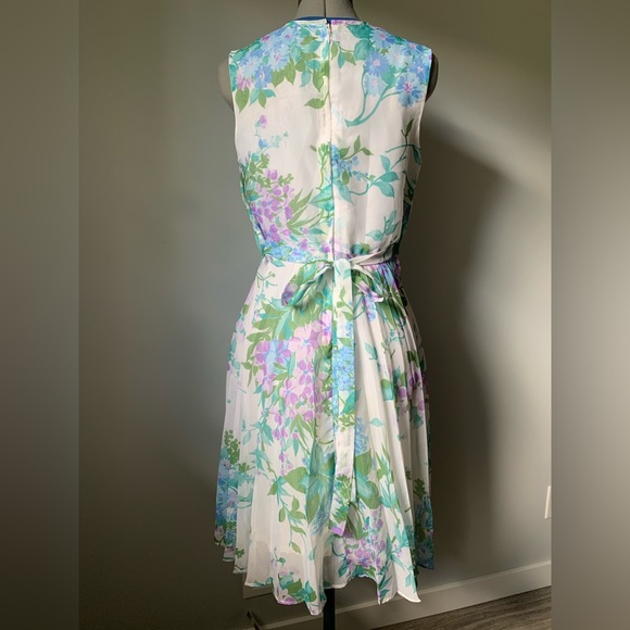 1970’s white printed sleeveless dress - Picture 3 of 7